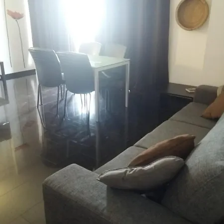 Beach Apartment *