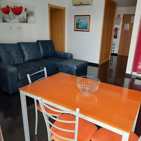 Beach Apartment شقة *