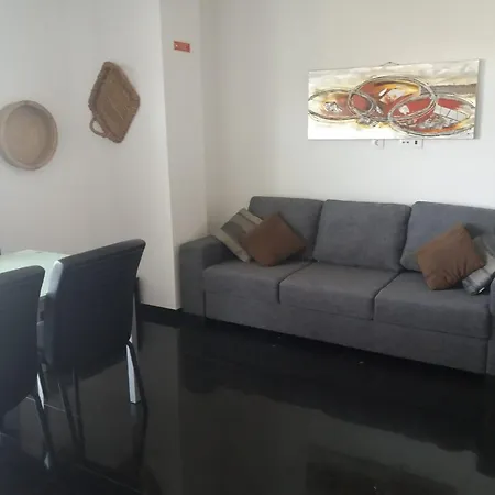 Beach Apartment *
